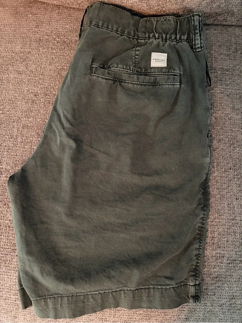 American Eagle Men’s Linen Blend Olive green shorts size 29.